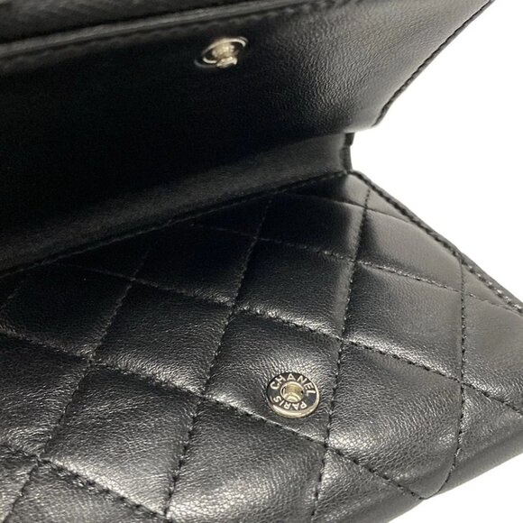 Auth CHANEL Matelasse Black Lambskin Trifold Wallet - Picture 10 of 13